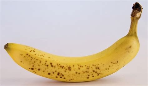 Banana Allergy Symptoms, Cause, Treatment & Food to Avoid | Ayur Times