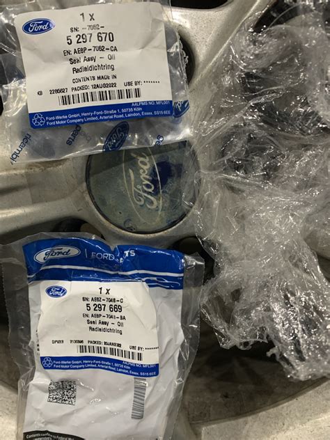 5297670 Сальник рабочего цилиндра сцепления Ford | Запчасти на DRIVE2