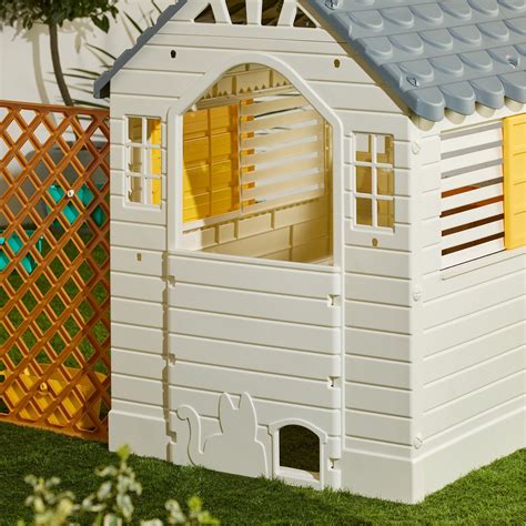 Dolu | Deluxe Garden Playhouse | Multi | FRASERS