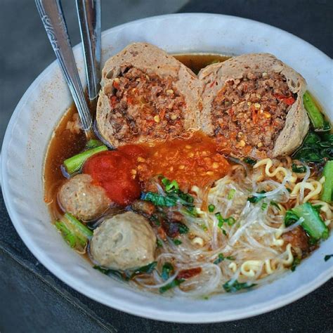 8 Tempat Makan Bakso Di Jakarta Paling Enak