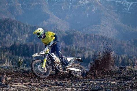 Motorrad Vergleich Ktm Exc Tpi Erzberg Edition Vs Husqvarna