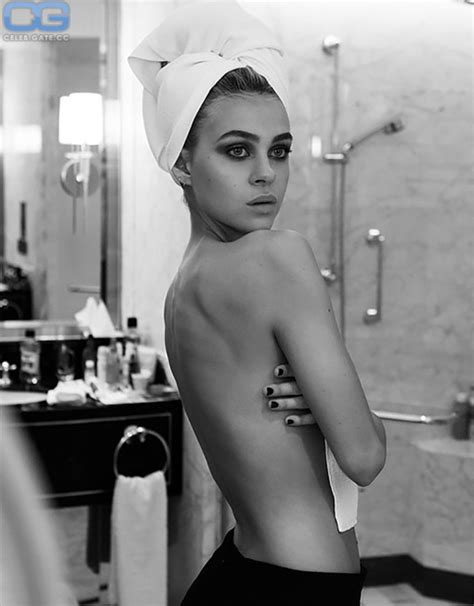 Nicola Peltz Nude Pictures Onlyfans Leaks Playboy Photos Sex Scene Uncensored