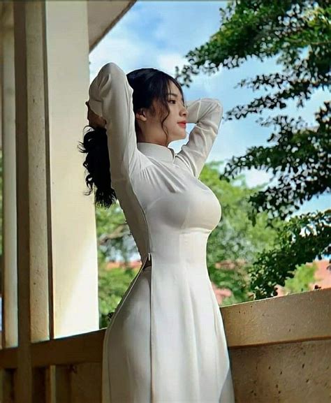Clip stream áo dài có vẻ hot Viết bởi Tên dài dằng dặc