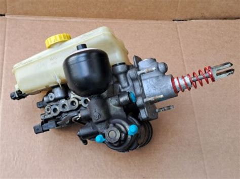 90 93 Saab 900 Abs Anti Lock Brake Booster Pump Actuator Motor W