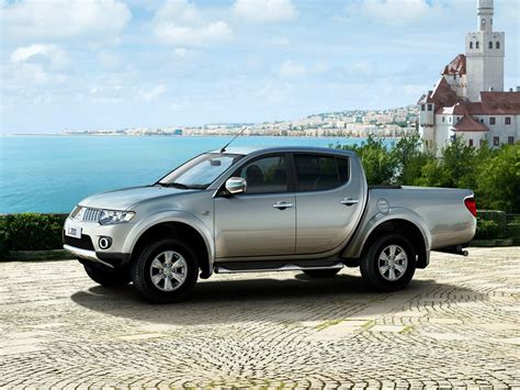 Купить б/у Mitsubishi L200 IV 2.5d AT (136 л.с.) 4WD дизель автомат в ...