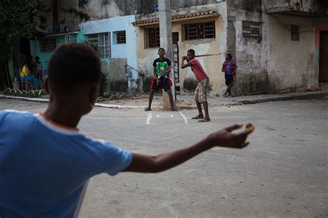 In Cuba, Baseball Remains a Grand Preoccupation - The New York Times