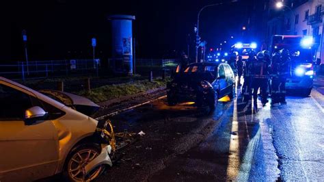 Offenbach Zwei Schwerverletzte bei Unfall auf der Mainstraße