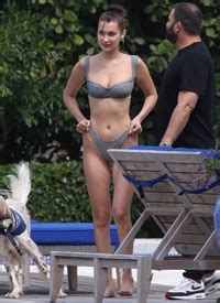 Bella Hadid Spreads Her Ass Cheeks In A Thong