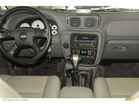 2005 Chevrolet Trailblazer Ext Lt Light Gray Dashboard Photo 52648640