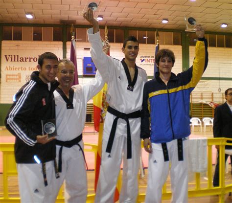 Escuela De Taekwondo De Colmenar Viejo Fundada En Iv Open