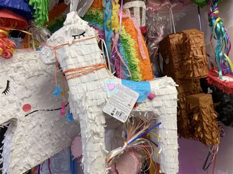 Pinata Lama Au Coeur Du Jeu