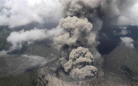 Volcanic Ash Pictures Volcano Erupt