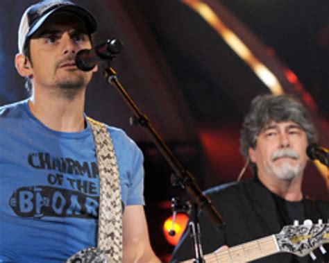 Brad Paisley Gets Help From Country Legends Alabama to Kick Off the ...