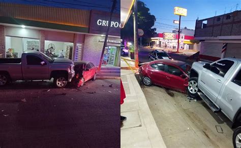 Aparatoso choque deja fuertes daños materiales en Guasave