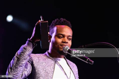 Travis Greene Musician Photos And Premium High Res Pictures Getty Images