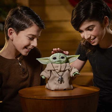 Animatronic Baby Yoda – AWESOMAGE!