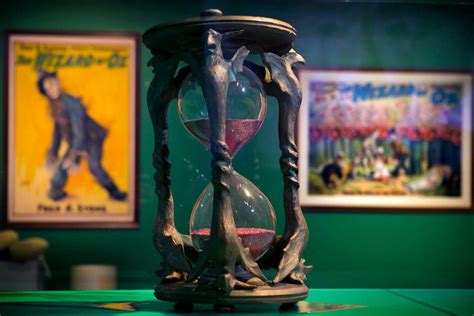 'Wizard of Oz' Hourglass Prop Sells for $495K at Auction