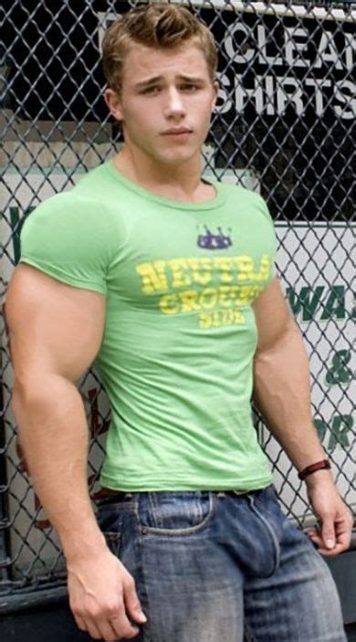 Muscle Boy Hommes Sexy Tight Jeans Tight Shirts Twinks Male Beauty Gorgeous Men Blonde