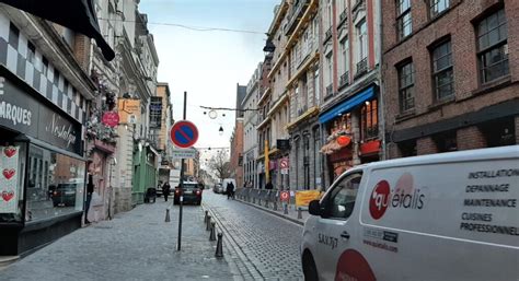 Menace D Effondrement Lille La Rue De La Monnaie Rouverte La