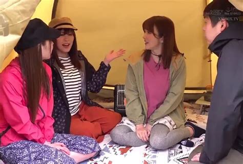 Chuyện lạ đời Ông xã thay vợ yêu đi cắm trại với mấy cô bạn của Người vợ ở khu phố Sex Hay