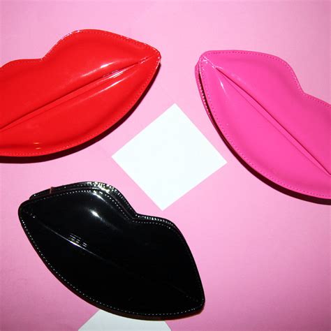 LIPS PURSE – nikkilipstick