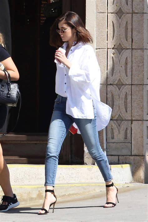 Selena Gomez In Jeans Out For Lunch In Los Angeles Hawtcelebs