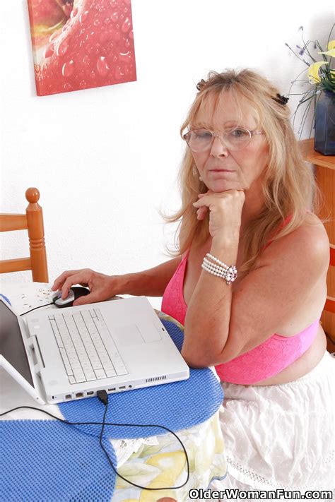 Sultry Granny Isabel From Olderwomanfun Porn Pictures Xxx Photos Sex Images Pictoa