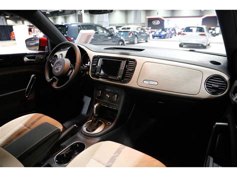 2019 Volkswagen Beetle: 117 Interior Photos | U.S. News