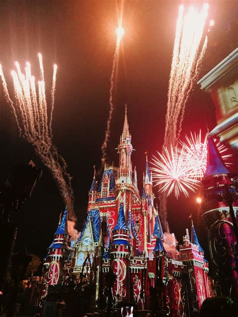 Disney world fireworks | Disney world fireworks, Disney pictures ...