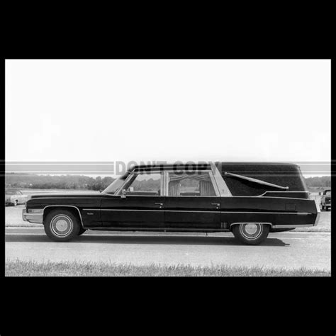 1971 A024318 Superior Cadillac Crown Sovereign Landaulet Hearse Photo