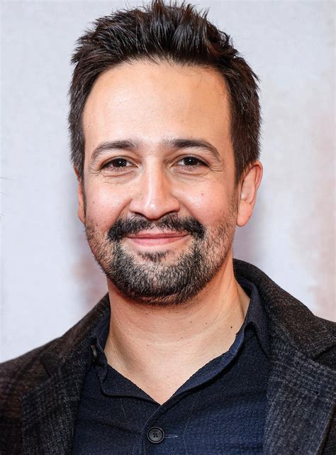 Lin Manuel regala sus notas a la sirena que perdió la voz