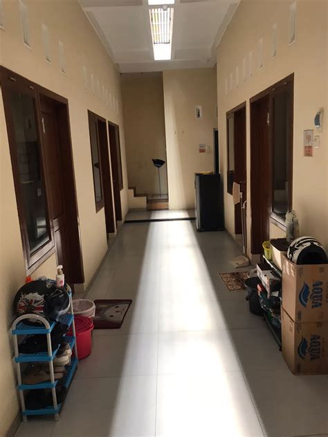 Dijual Rumah Induk Plus Kost Putri Aktif Semi Furnished Direktori