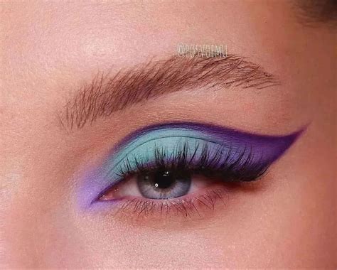 Pin By Aysanmis On Makeup Lewks Artistry Makeup Colorful Eye Makeup