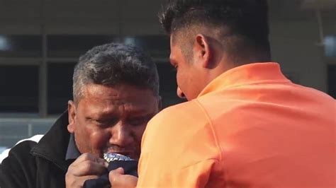 Sarfaraz Khan S Father Cries Inconsolably Holding Son S Test Cap Watch