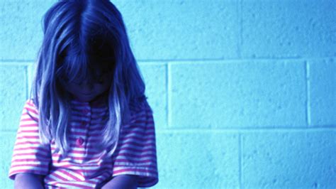 P Dophilenring Gesprengt Kinder Zu Sex Mit Tieren Gezwungen