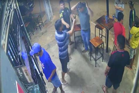 Vídeo dono de bar é assassinado tiro na cabeça ao cobrar cerveja