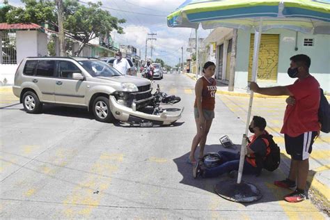 Motociclista Es Impactado Por Camioneta En Calles De Veracruz