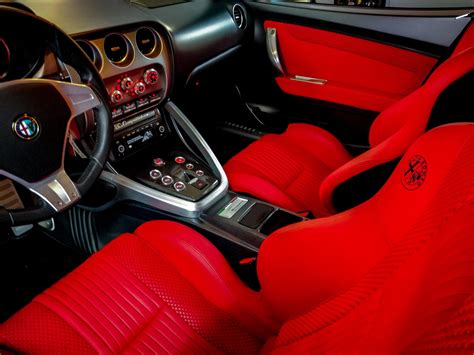 Alfa Romeo 8c Interior