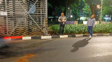 Pemotor Tewas Usai Tabrak Tiang Stasiun MRT Blok M Jakarta Selatan