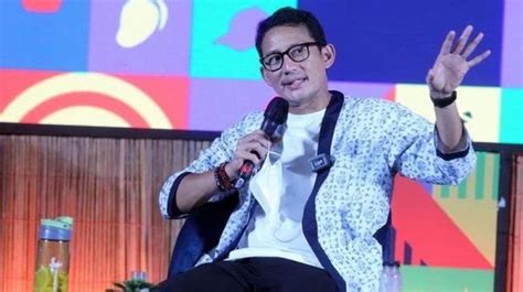 Sandiaga Uno Sebut Harga Tiket Pesawat Kini Turun 15 Persen Telisik Id