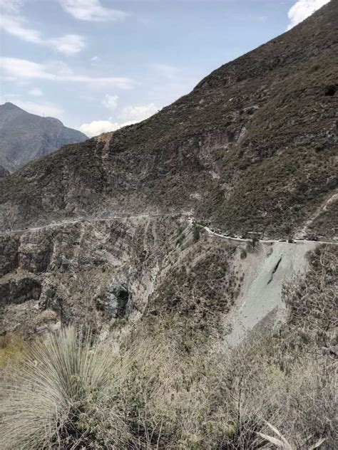 Cae Cami N A Barranca En Zimap N Reportan Un Muerto