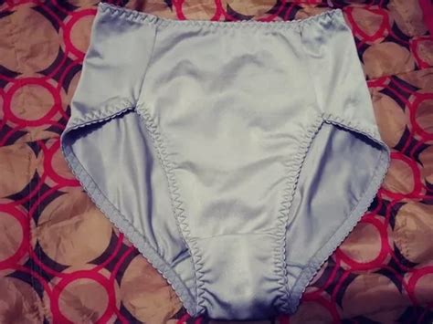 No Ilusion Pantaleta Bikini Satinada Plata Corte Frances En Venta En