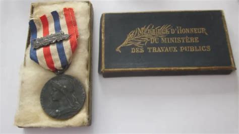 BELLE MEDAILLE HONNEUR Des Travaux Pubics 1929 Chemins De Fer Bronze