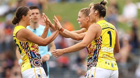 Aflw Ebony Marinoffs Aflw Milestone As Adelaide Crows Beat Gws Espn