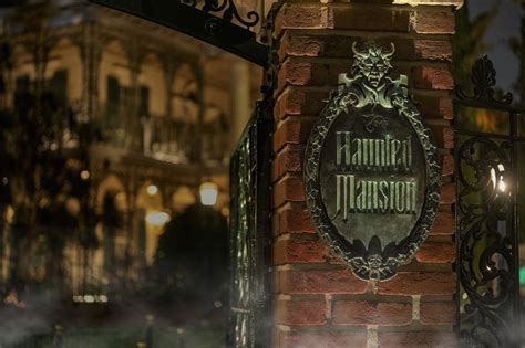 The Haunted Mansion Review Nolie Carmencita