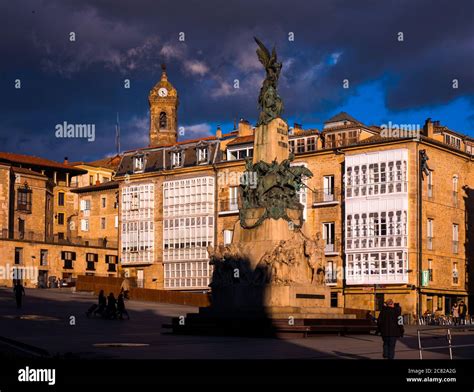 Plaza de la Virgen Blanca Vitoria Álava País Vasco España Stock