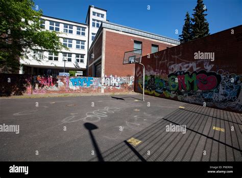 Basketball, street court Stock Photo - Alamy