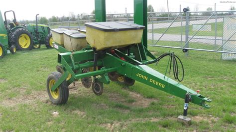 John Deere 7000 2 Row Planting And Seeding Planters John Deere Machinefinder