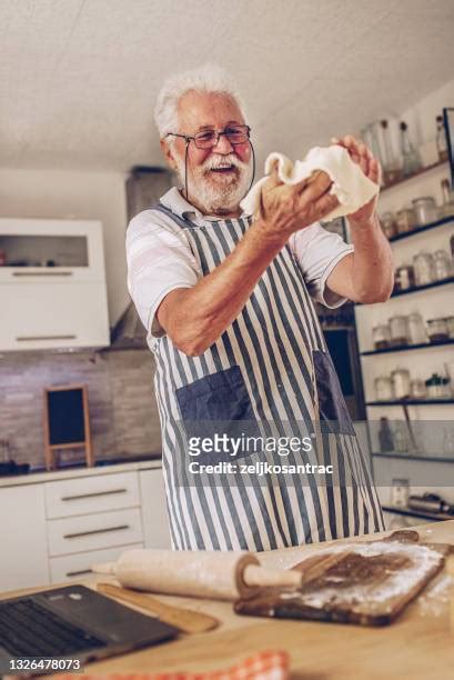 Man Flipping Pancake Photos And Premium High Res Pictures Getty Images