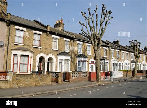 Victorian Terraced Houses London Fotografías E Imágenes De Alta